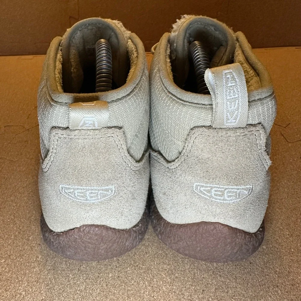 Keen‎ Howser II Mid Beige Faux Fur Bungee Lace Ankle Boots Womens 10 1023819